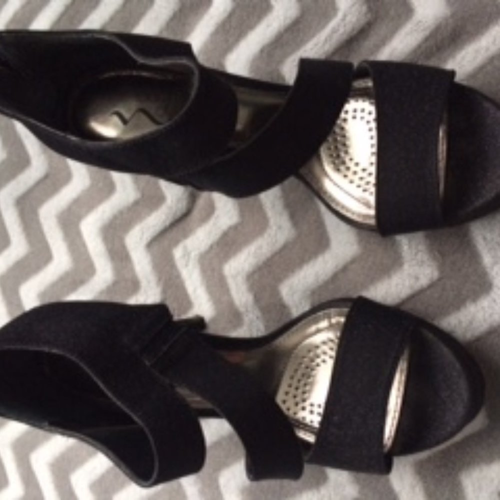 Black high heals